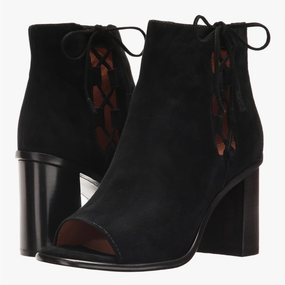 Frye Amy Side Ghillie Bootie NWOT
